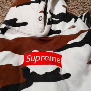 Supreme Hoodie